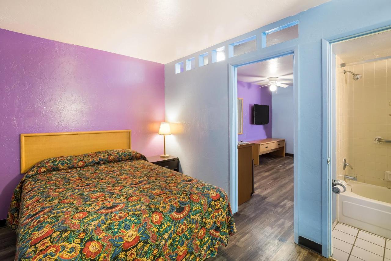 Knights Inn Tucson D.M.A.F Area Exterior photo