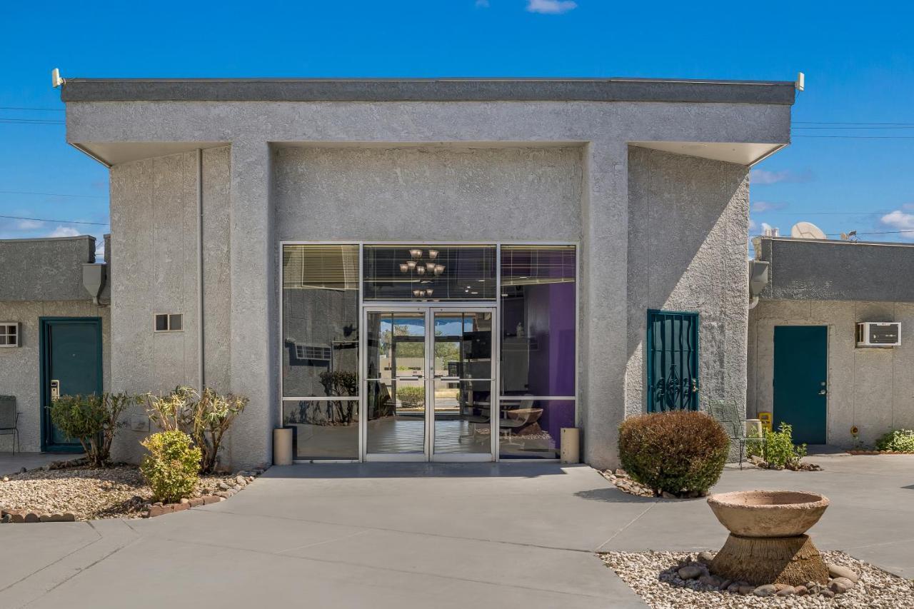 Knights Inn Tucson D.M.A.F Area Exterior photo